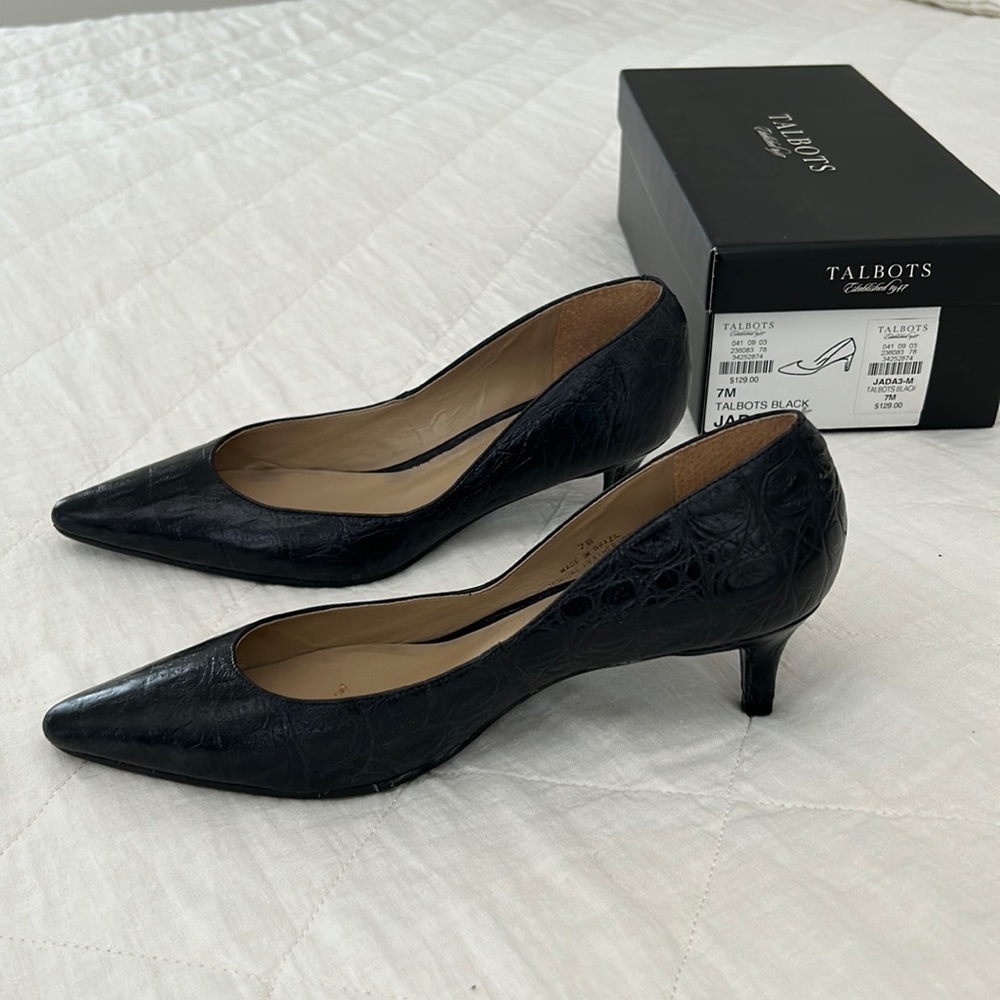 Talbots black kitten heels
